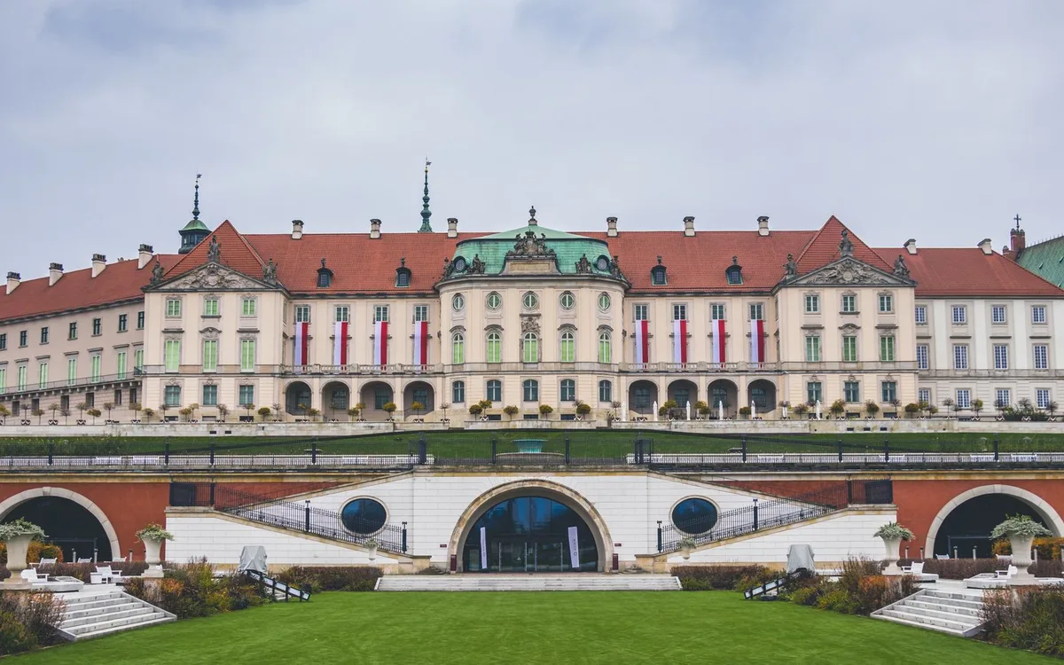 FAQ - hotele w Warszawie z basenem