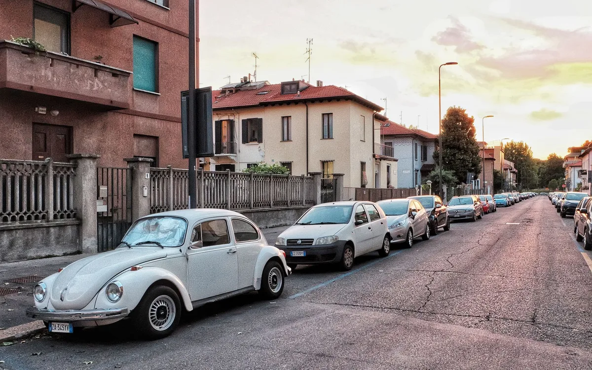 Auto i parkowanie w centrum Żyrardowa